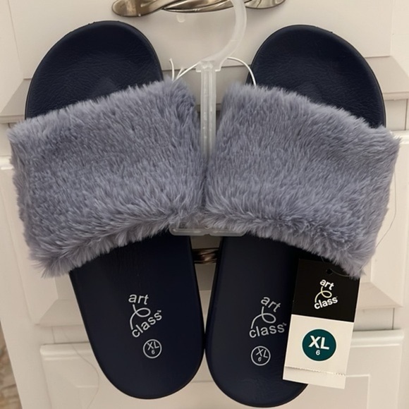Art Class Plush Furry Slides in Navy XL - Picture 1 of 1